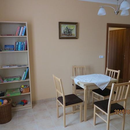 Kiserdo Vendeghaz Rajka Exterior photo